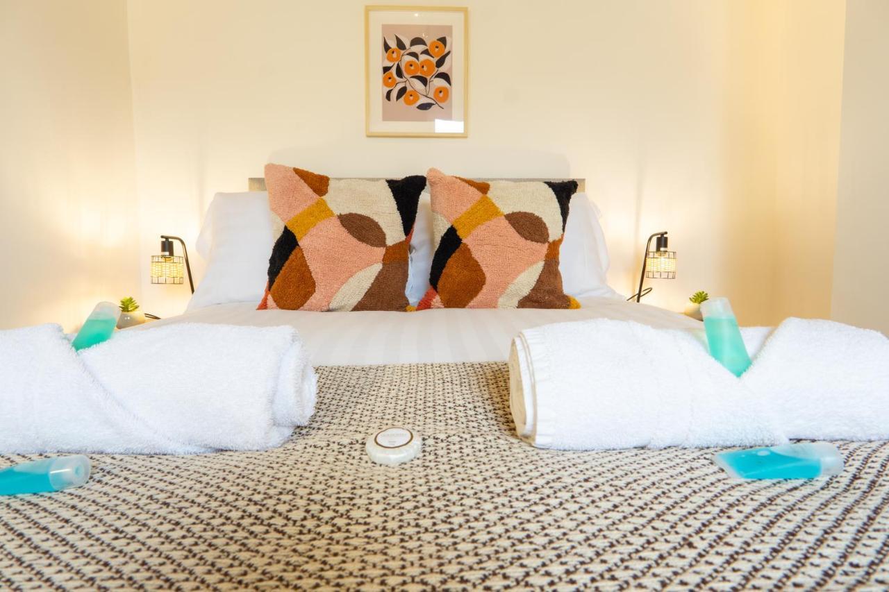 Air Host & - Cedar House - 3br With Parking * Liverpool